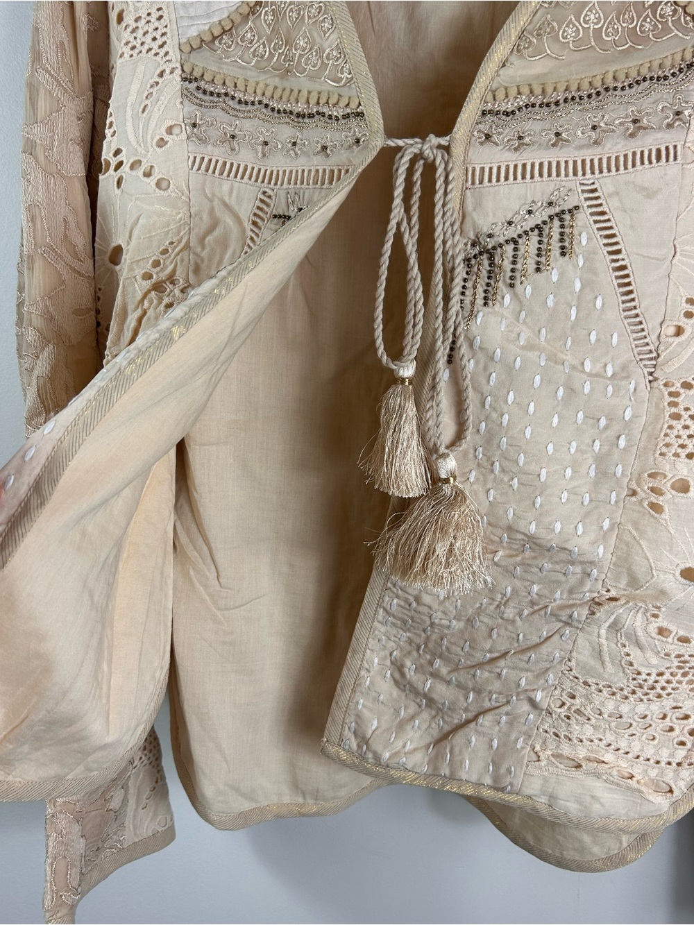 Sundance Cream Embroidered Boho Top with Tie Front GORGEOUS - Picture 6 of 10